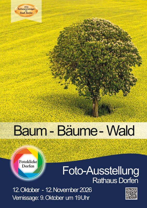 Plakat für die Ausstellung Baum - Bäume - Wald der Fotoklicke Dorfen mit einer Fotografie eines Laubbaums