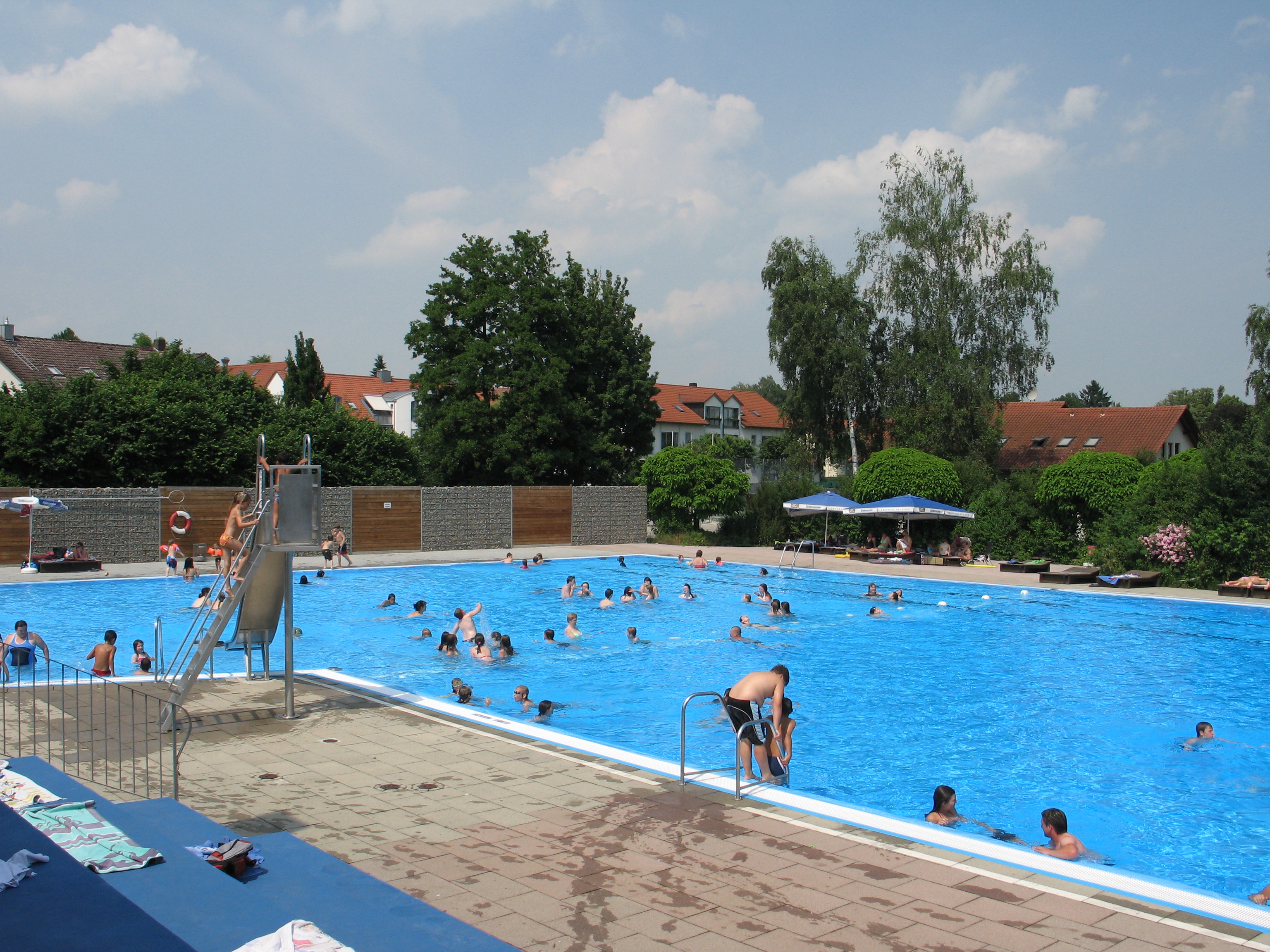 Freibad Schwimmer-Nichtschwimmerbecken