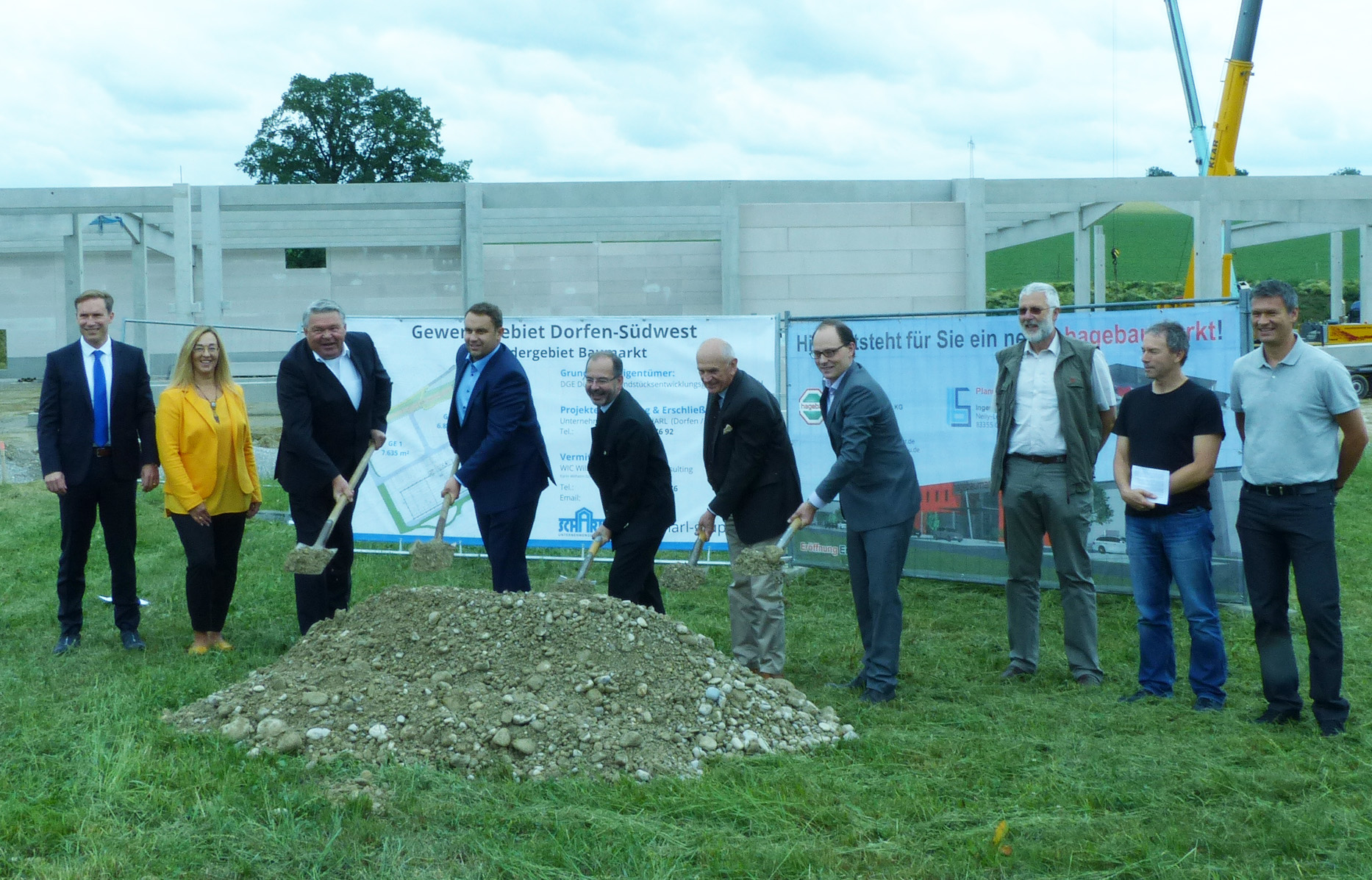 Symbolischer Spatenstich Hagebaumarkt