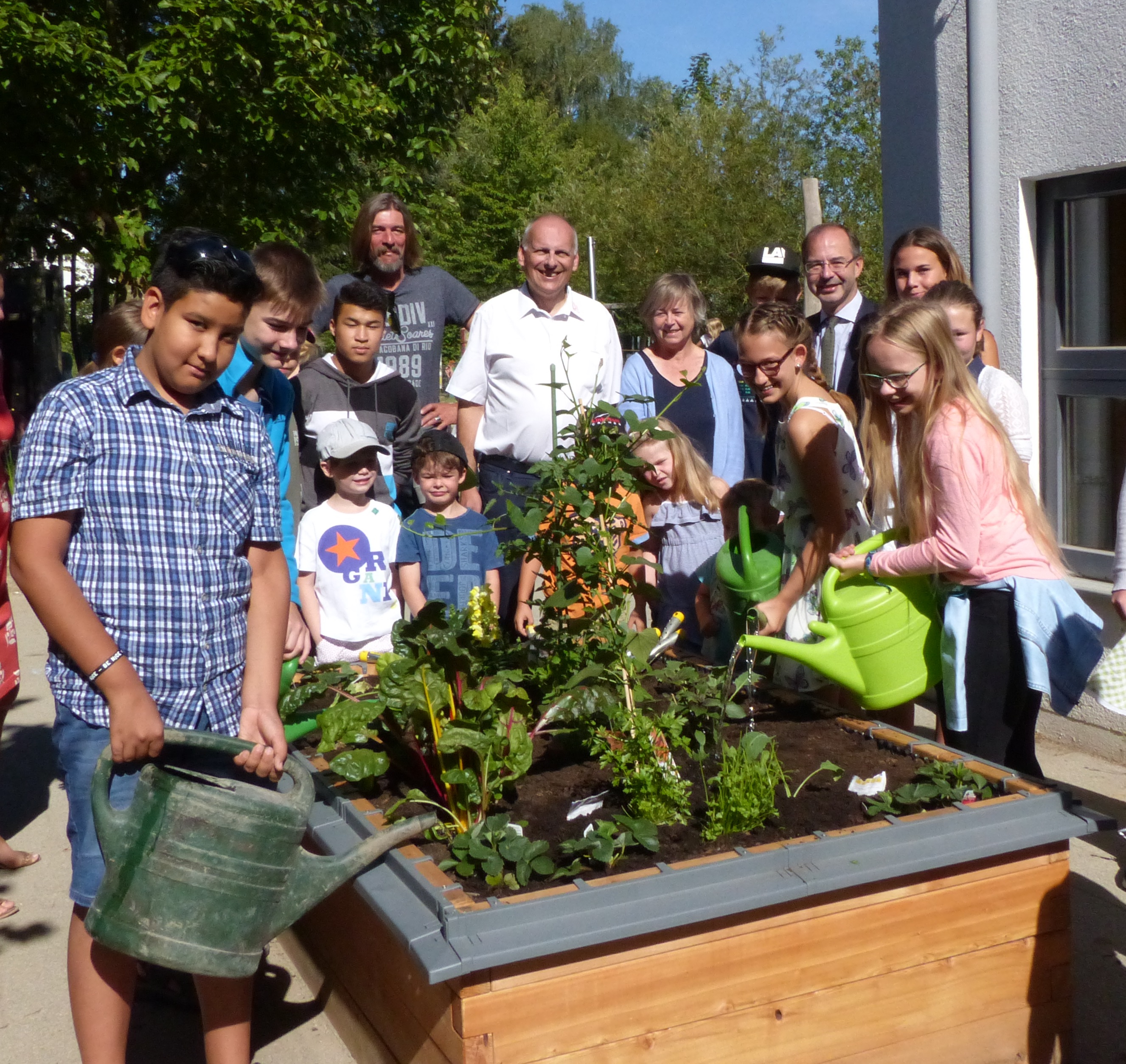 Hochbeet für das Kinder- und Jugendhaus