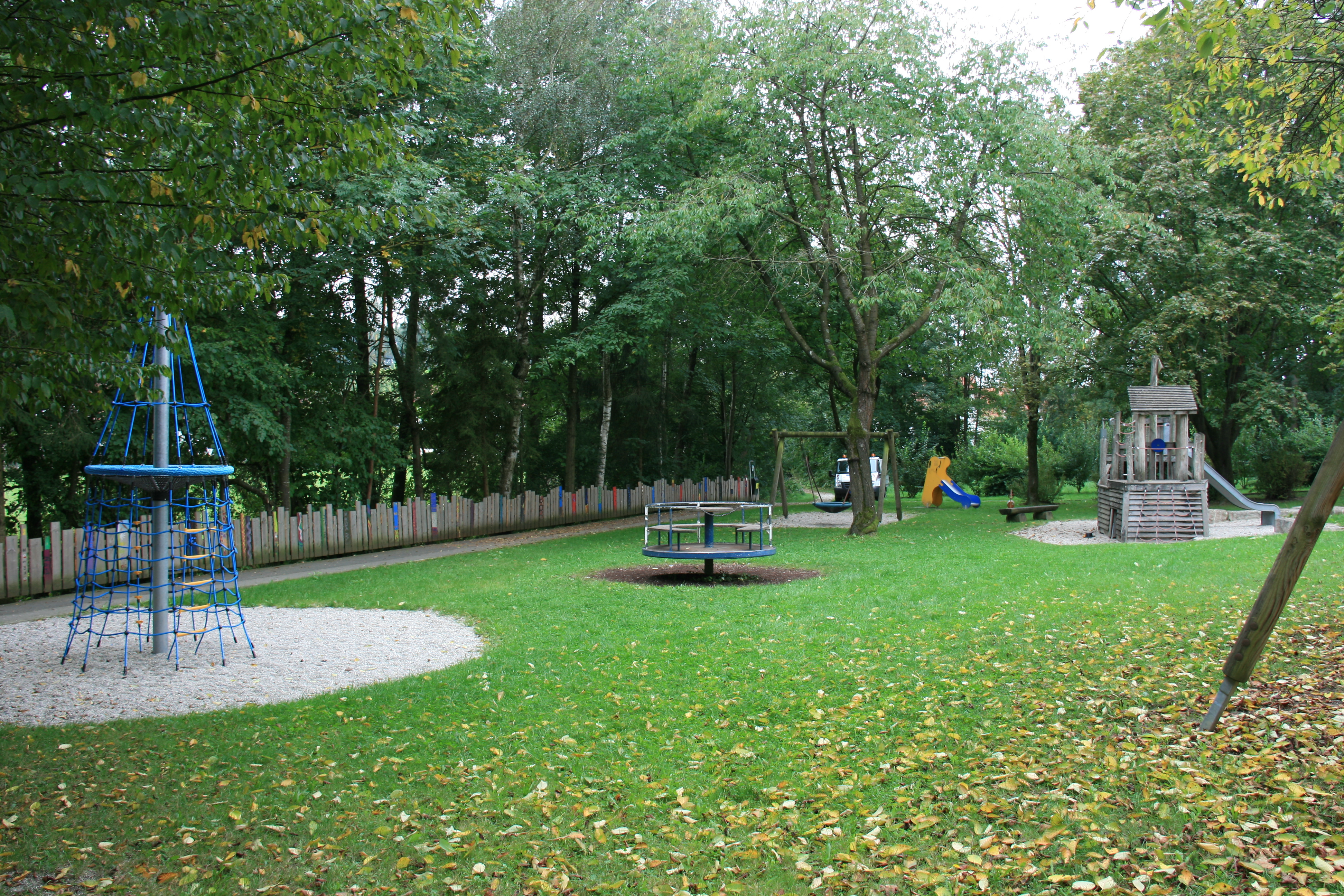 Spielplatz  Oberdorfen Klettergerät