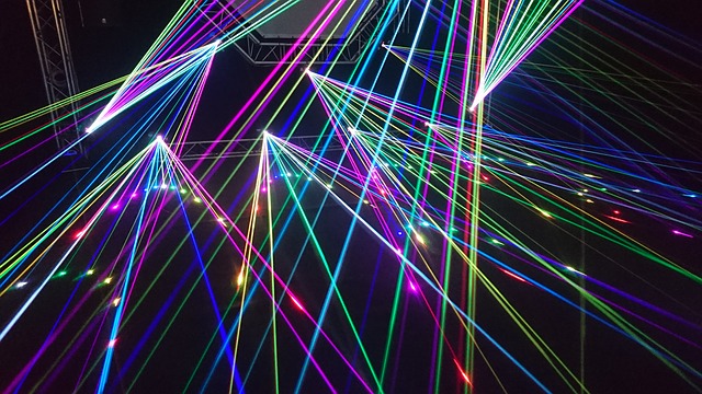 Volksfest: Indoor-Lasershow statt Feuerwerk