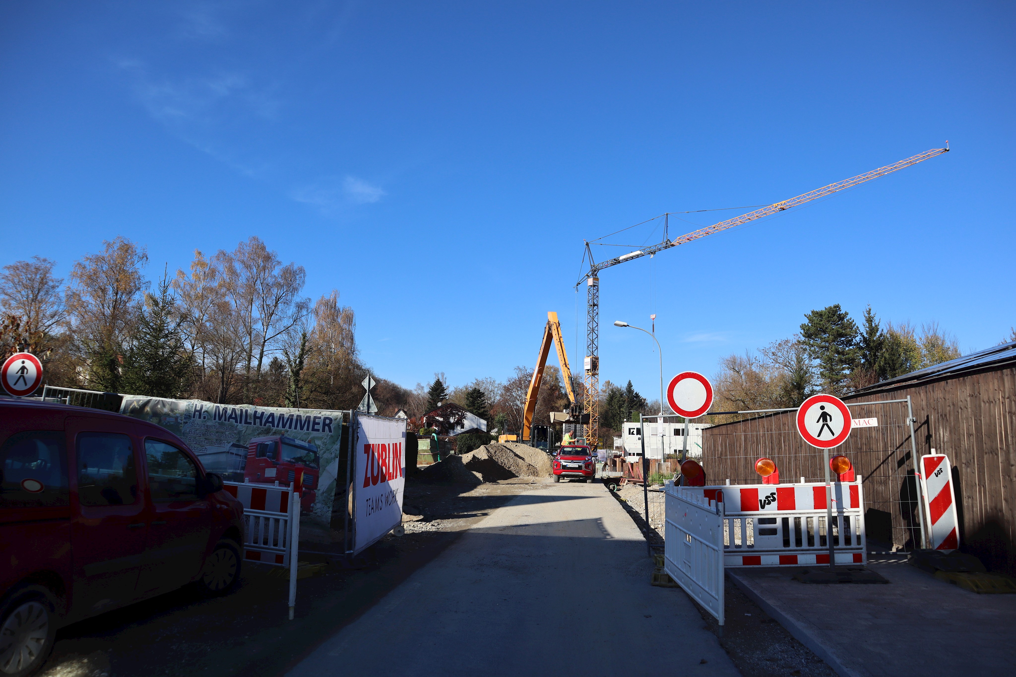 B 15 Isenbrücke Dorfen: Einhub der Fertigteile